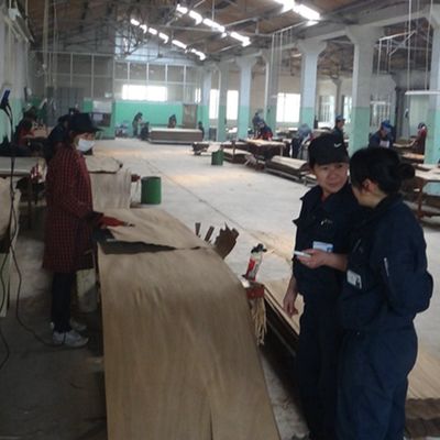 Шпонированный инженерный паркет Smoking Sapele Pommele удлиненного размера 2500-3100 мм X2733 Дизайн Италия