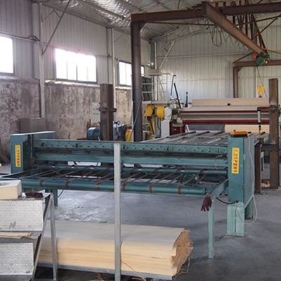 Шпон из инженерной древесины толщиной 0,45 мм Black Pearl BP-X8003 с прямыми волокнами для облицовки стеновых панелей