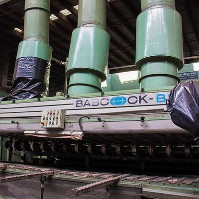Американский естественный квартал облицовки древесины дуба толщина 0.5-0.55mm ранга AAA отрезал/прямое зерна для стороны Китая шкафа