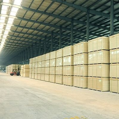 Radiata Pine Oriented Strand Board Osb4 2440*1220*18mm Можно настроить для наружной стены и крыши